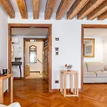 Cool Flat M0270429267 * Venedig